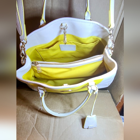 Coach Purse - Picture 7 of 11